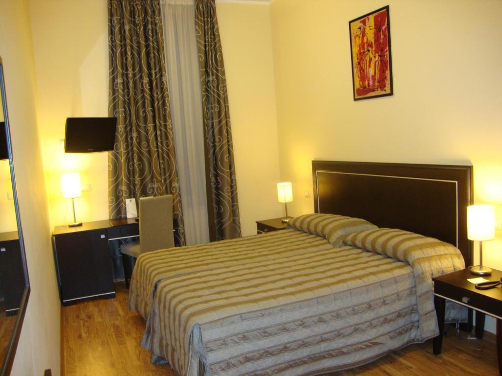 Hotel Villa Cinzia Villanova Mondovì الغرفة الصورة