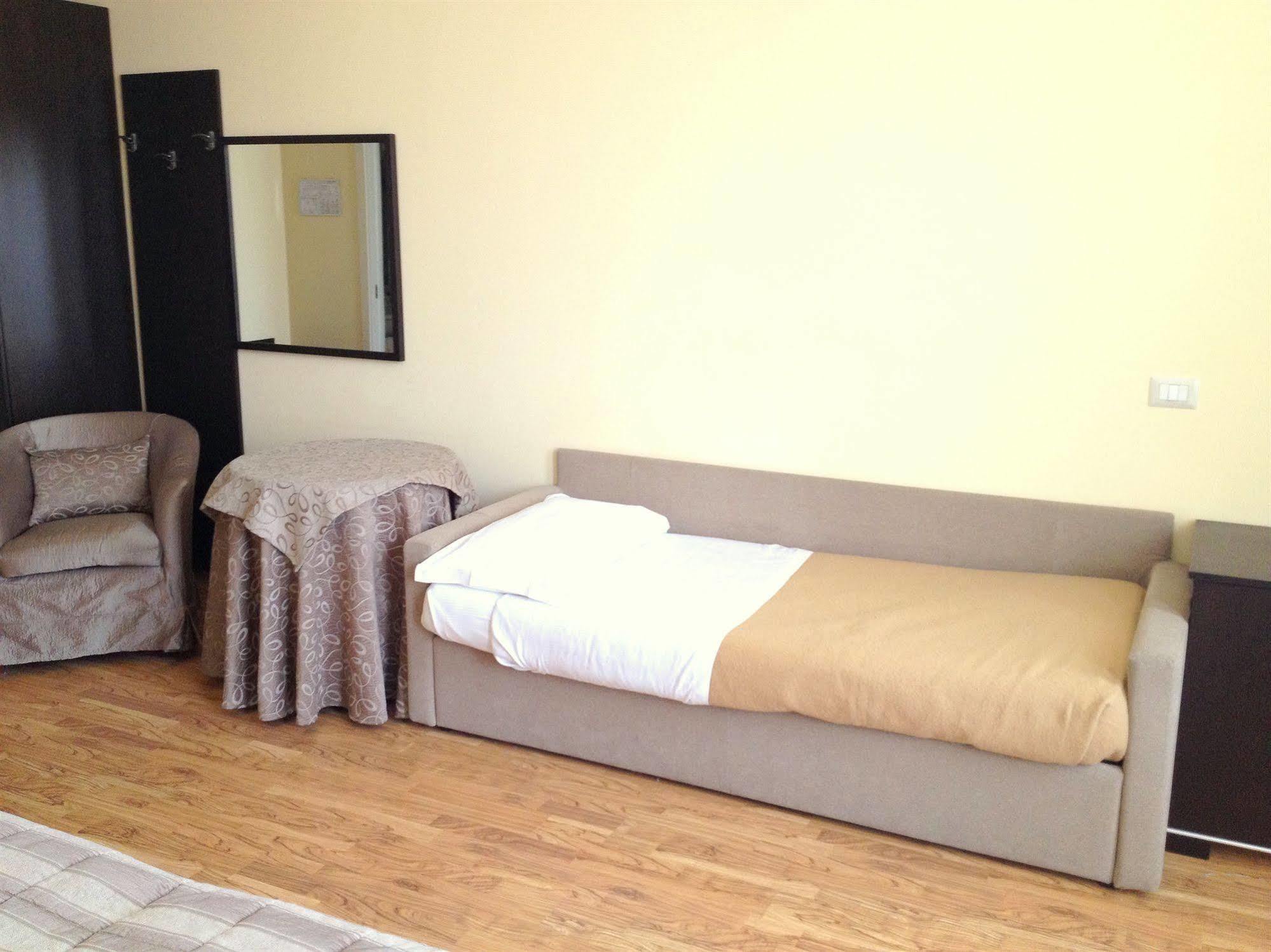 Hotel Villa Cinzia Villanova Mondovì المظهر الخارجي الصورة